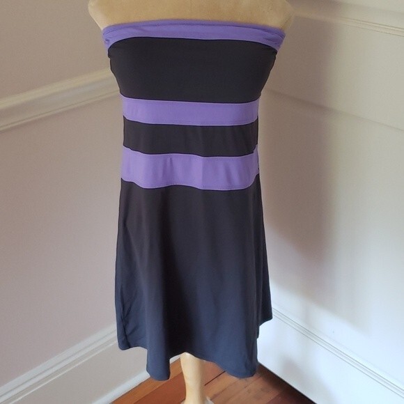 Swim cover-up Size M. Like New. Grey and light Purple.Has a Built in Bra. - Picture 1 of 3